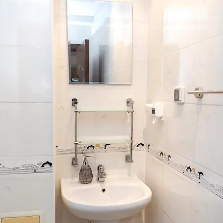 Апартамент Sunny With Large Terrace & Pool Access By Flat Manаger *