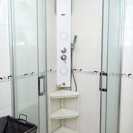 Sunny With Large Terrace & Pool Access By Flat Manаger Апартамент